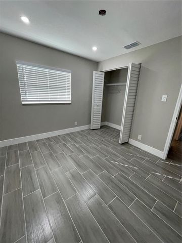 2919 E COLUMBUS DRIVE, Tampa, FL 33605