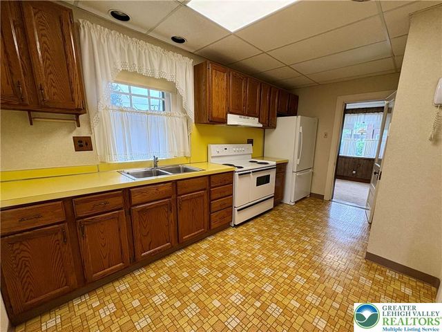 1731 Chapel Avenue, Allentown City, PA 18103