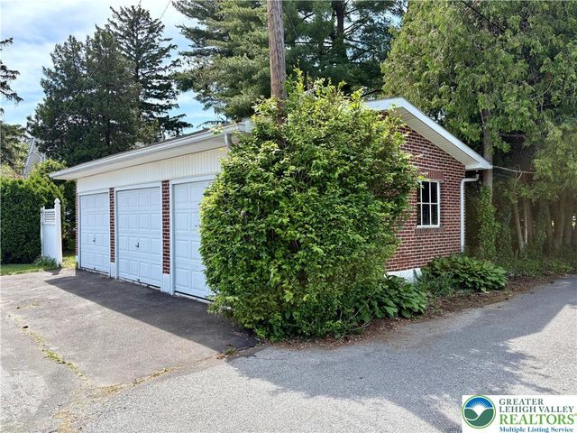 1731 Chapel Avenue, Allentown City, PA 18103