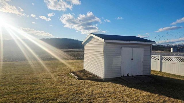 1926 Blue Mounds Street, Black Earth, WI 53515