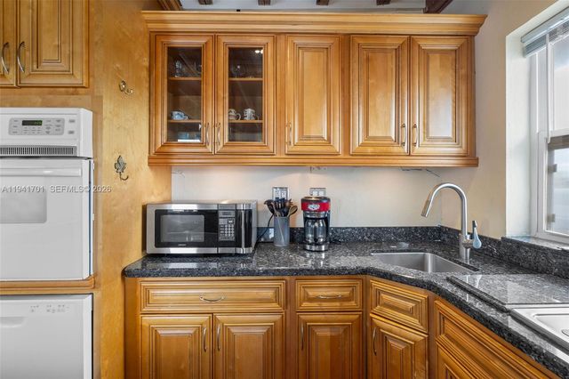 1908 N Ocean Dr 13A, Hollywood, FL 33019