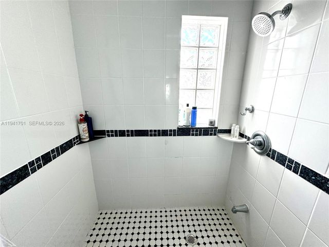 1908 N Ocean Dr 13A, Hollywood, FL 33019