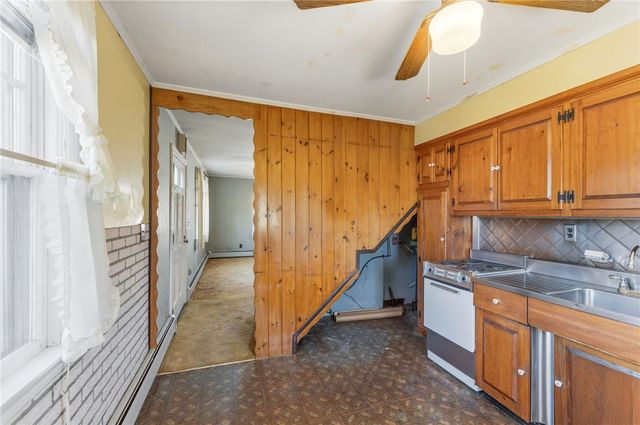 528 Metacom Avenue, Bristol, RI 02809