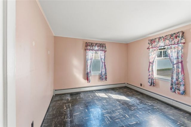 528 Metacom Avenue, Bristol, RI 02809