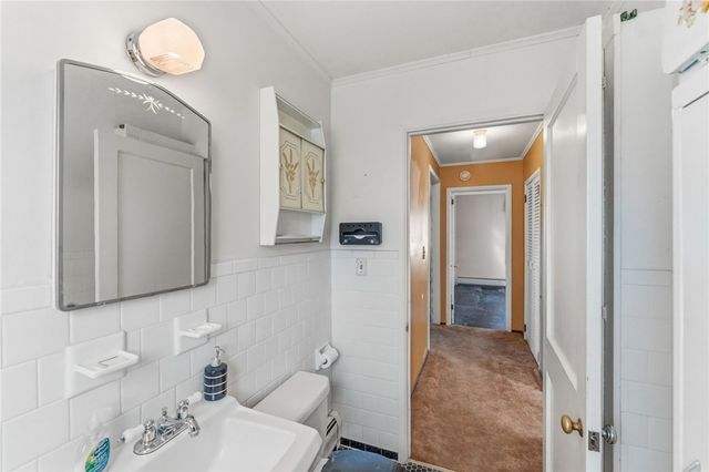 528 Metacom Avenue, Bristol, RI 02809