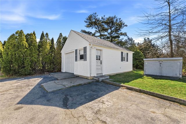 528 Metacom Avenue, Bristol, RI 02809