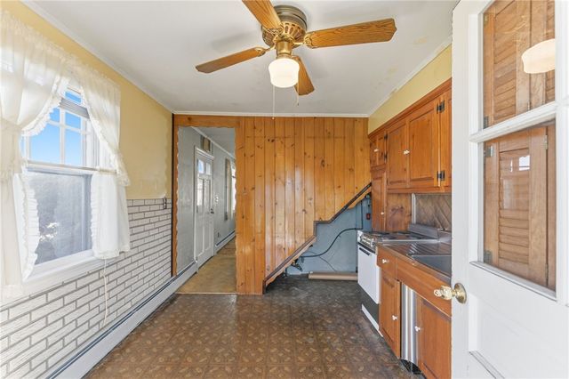 528 Metacom Avenue, Bristol, RI 02809