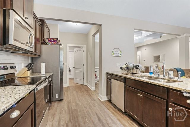 305 Coconut Drive, Bloomingdale, GA 31302