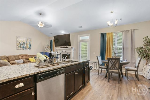 305 Coconut Drive, Bloomingdale, GA 31302