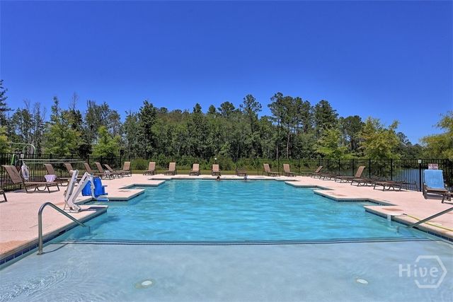 305 Coconut Drive, Bloomingdale, GA 31302