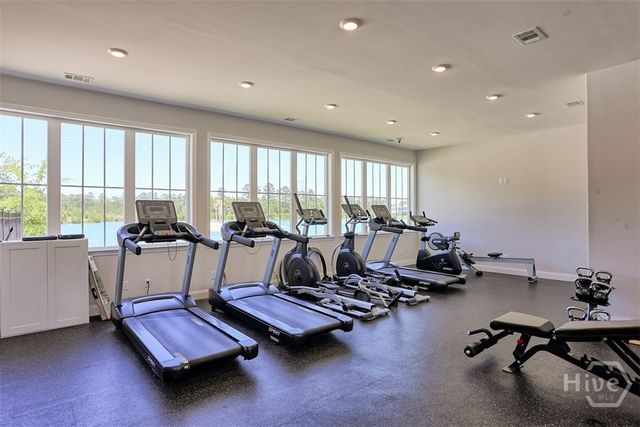 305 Coconut Drive, Bloomingdale, GA 31302