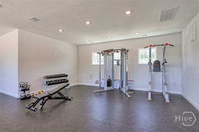305 Coconut Drive, Bloomingdale, GA 31302