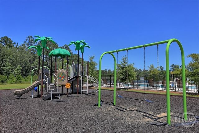 305 Coconut Drive, Bloomingdale, GA 31302