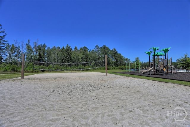 305 Coconut Drive, Bloomingdale, GA 31302
