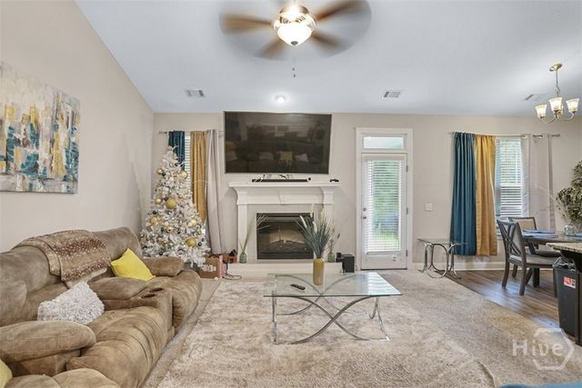 305 Coconut Drive, Bloomingdale, GA 31302