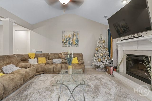305 Coconut Drive, Bloomingdale, GA 31302