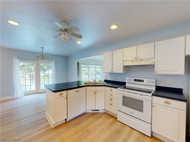 166 Helene Drive, Painesville Twp, OH 44077
