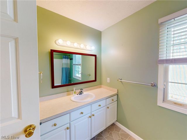 166 Helene Drive, Painesville Twp, OH 44077
