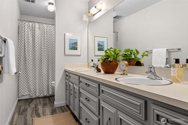 5905 Woodlake Drive W, University Place, WA 98467