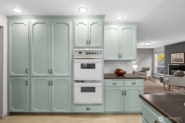 5905 Woodlake Drive W, University Place, WA 98467