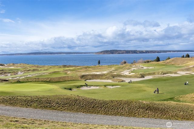 5905 Woodlake Drive W, University Place, WA 98467