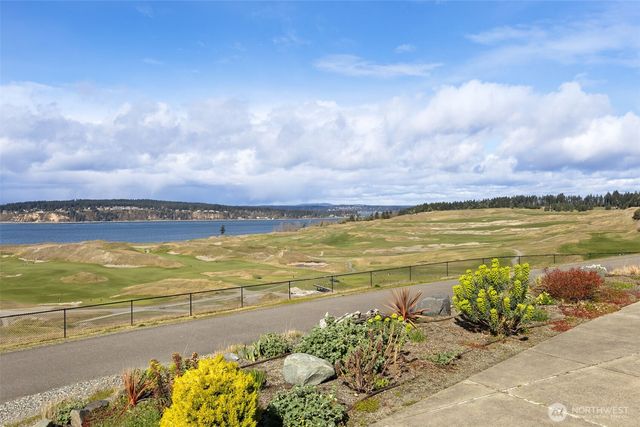 5905 Woodlake Drive W, University Place, WA 98467