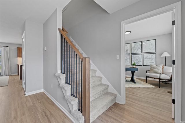 3842 Shadowood Lakes Trail, Fort Wayne, IN 46818