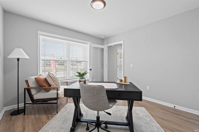 3842 Shadowood Lakes Trail, Fort Wayne, IN 46818