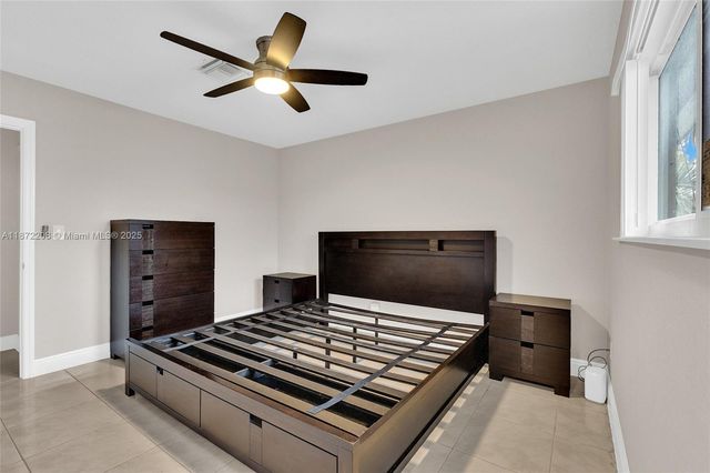 1015 W Las Olas Blvd 4, Fort Lauderdale, FL 33312
