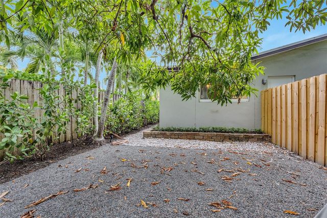 1015 W Las Olas Blvd 4, Fort Lauderdale, FL 33312
