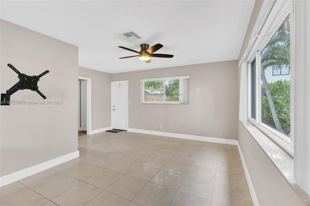 1015 W Las Olas Blvd 4, Fort Lauderdale, FL 33312