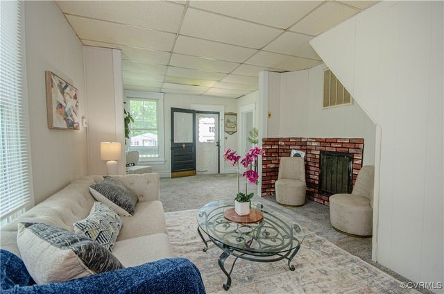 146 Charlotte Ave, Colonial Heights, VA 23834