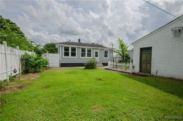 146 Charlotte Ave, Colonial Heights, VA 23834
