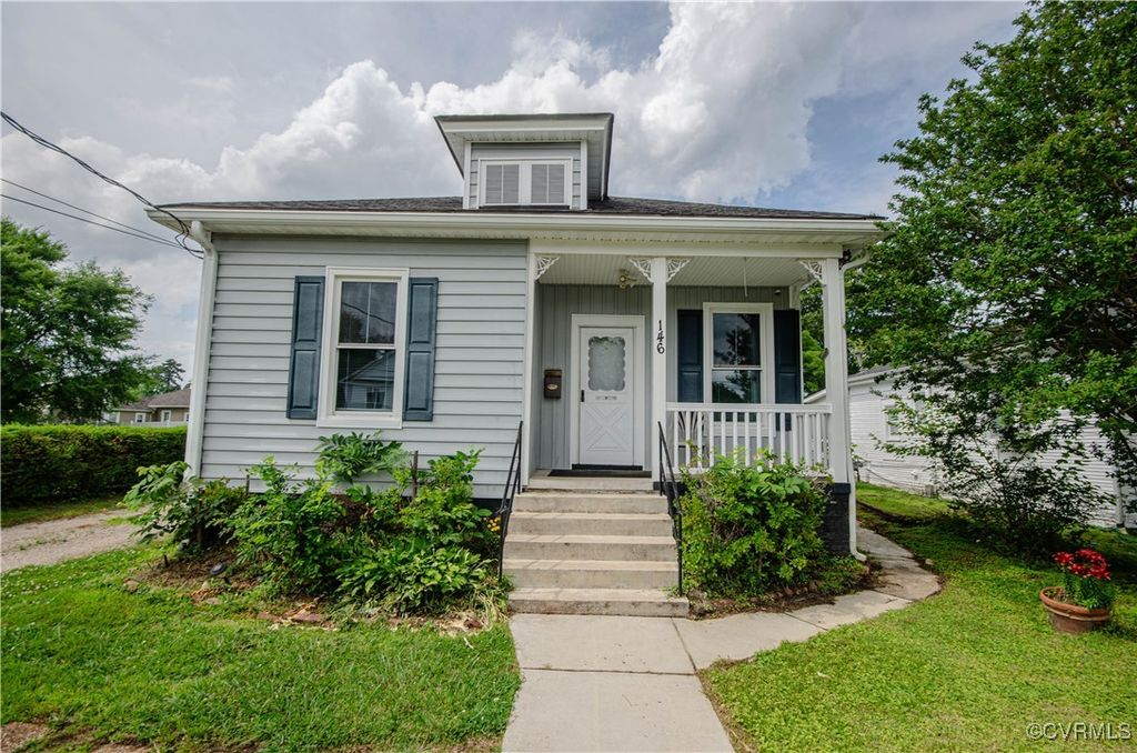146 Charlotte Ave, Colonial Heights, VA 23834