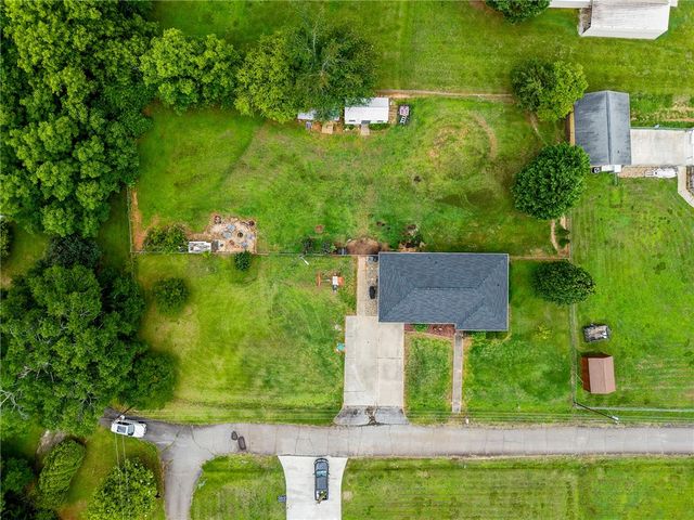 114 1st Street, Central, SC 29630