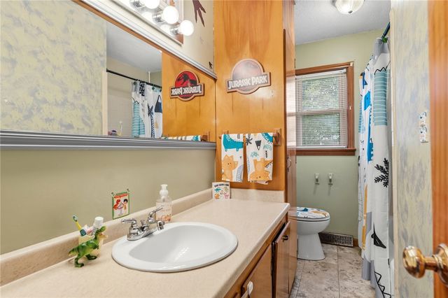 114 1st Street, Central, SC 29630