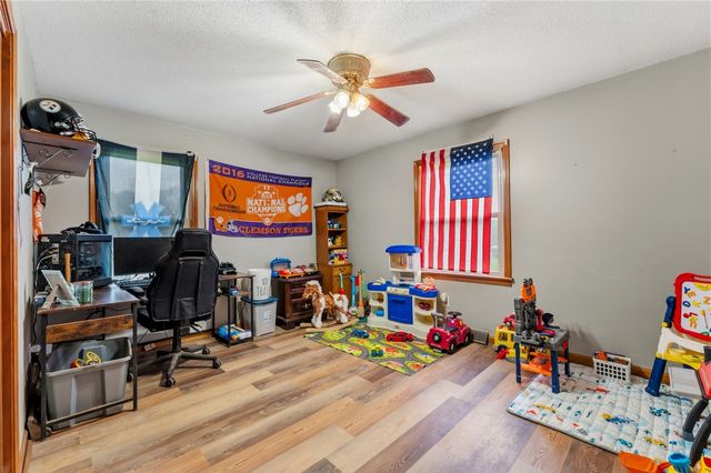 114 1st Street, Central, SC 29630