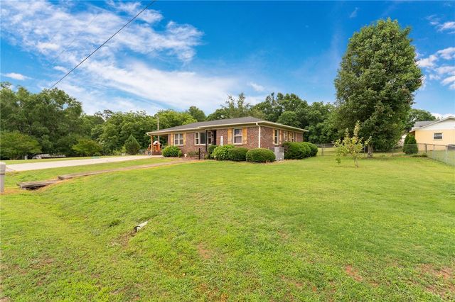 114 1st Street, Central, SC 29630