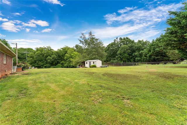 114 1st Street, Central, SC 29630