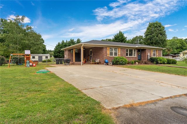 114 1st Street, Central, SC 29630