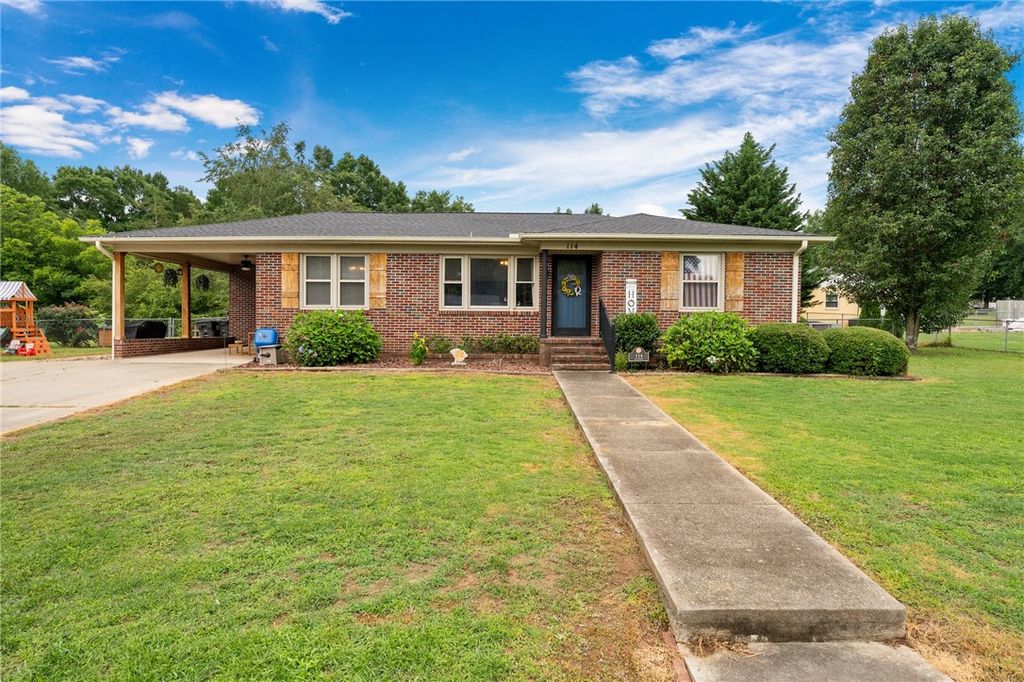 114 1st Street, Central, SC 29630
