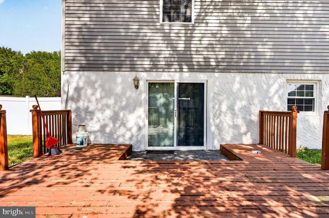 12 W SHORE DR, Southampton, NJ 08088