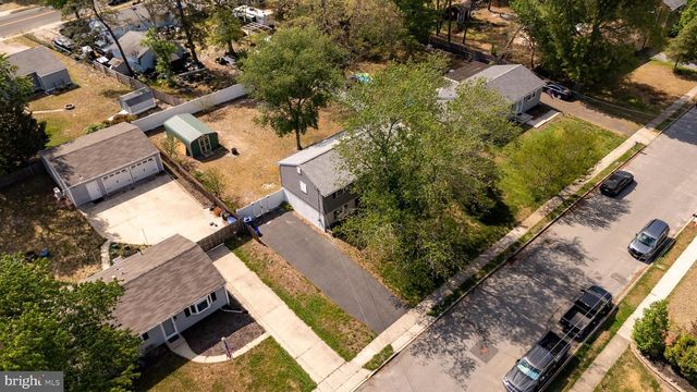 12 W SHORE DR, Southampton, NJ 08088