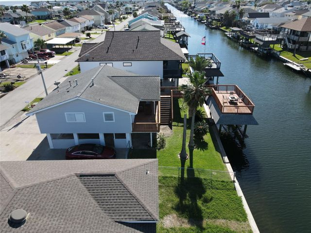 1006 Redfish Street, Bayou Vista, TX 77563