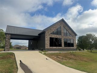 209 HELENA, Powderly, TX 75473