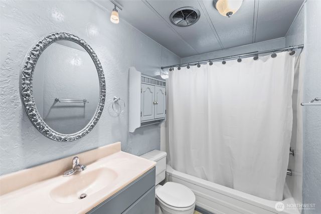 1251 SE Carl Pickle Drive, Port Orchard, WA 98366