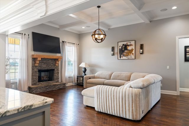 4999 Crescent Ln, Murfreesboro, TN 37128