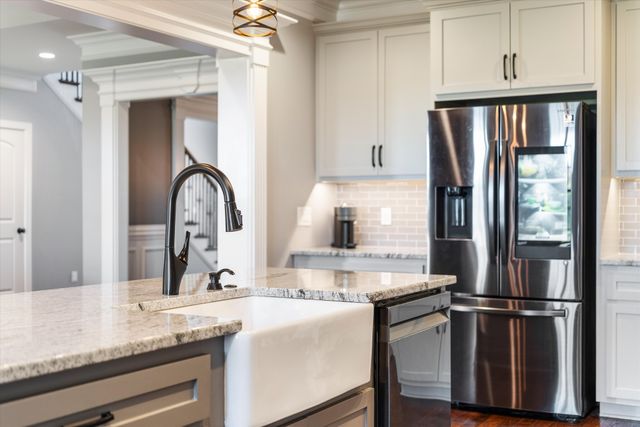 4999 Crescent Ln, Murfreesboro, TN 37128