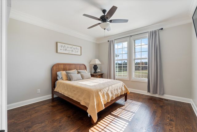 4999 Crescent Ln, Murfreesboro, TN 37128