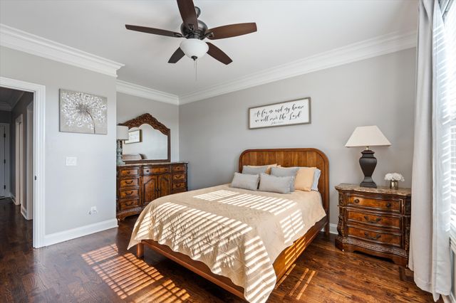 4999 Crescent Ln, Murfreesboro, TN 37128